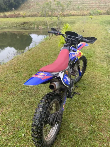 Moto de trilha top