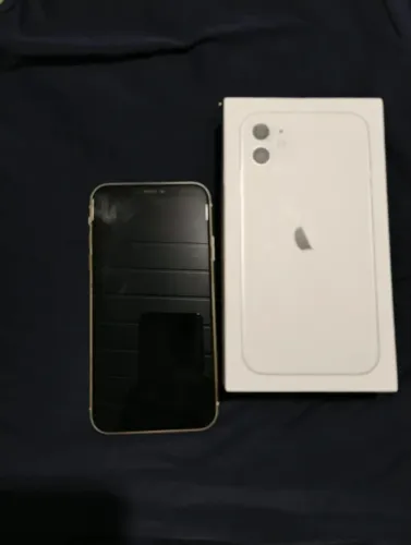 Iphone 128 GB - Funcionando normalmente - Detalhes na tela