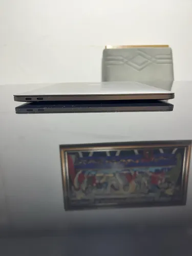 MACBOOK PRO i7 16GB RAM 