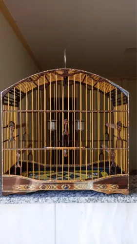 Gaiolas trinca ferro 