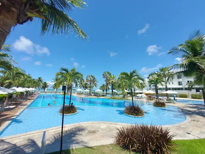 Apartamento com 3 Quartos Mobiliado e Projetado, em Condomínio Club e Pé na Areia