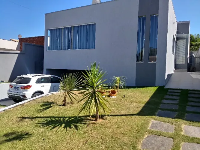 Ótima casa em condomínio em Lagoa Santa