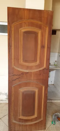 Porta de madeira 2,10 x 70,5