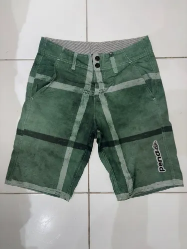 Roupas masculinas seminovas