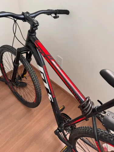 ? Bicicleta GTS Aro 29 - Freio a Disco, Excelente Estado, Pronta para Uso