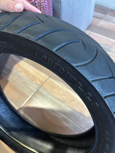 Par de pneu fazer 250, fz 25,cb 300, twister 250, Mt 03, r03, fz15?