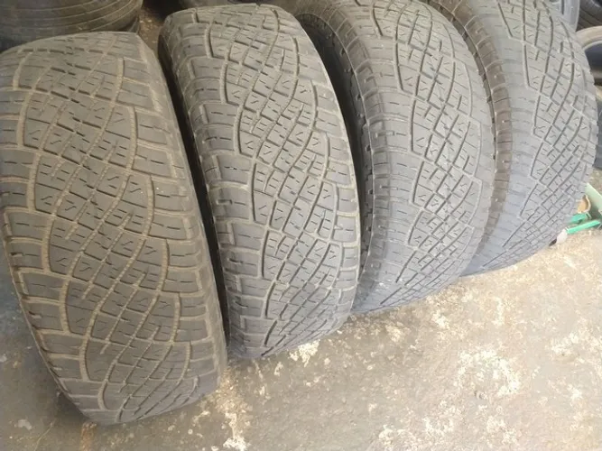 Pneus 265/65/17 usados
