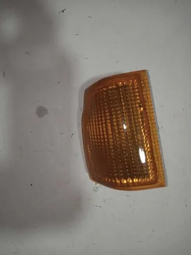 Pisca Gol/Voy/Par/Sav. 87/90 Ambar Mod A/C  Plastico L.D