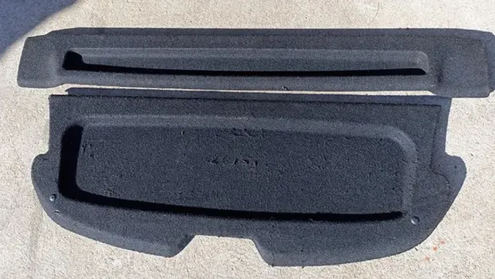N302 - P Tampão Bagagito Do Porta Malas Fiat Stilo (2 Partes)
