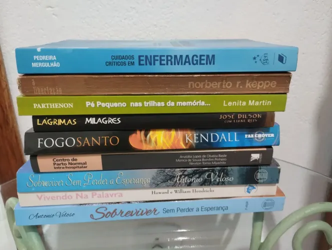 9 livros usados.