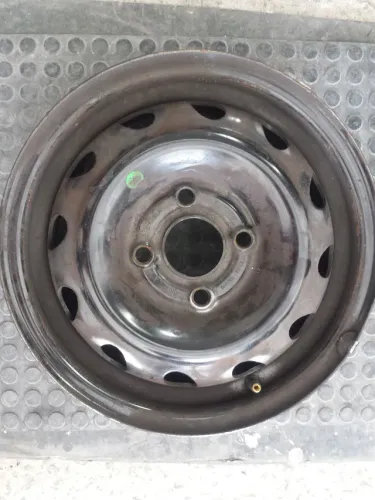 Roda de ferro aro 13 Chevrolet Celta preta original 4x100