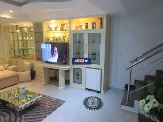 Sobrado para Alugar,3 quartos,sendo 3 suítes e 3 vagas, 300m²,Vila Rosália-Guarulhos por R