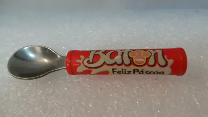 Colher antiga do chocolate baton em formato mesmo do chocolate!!