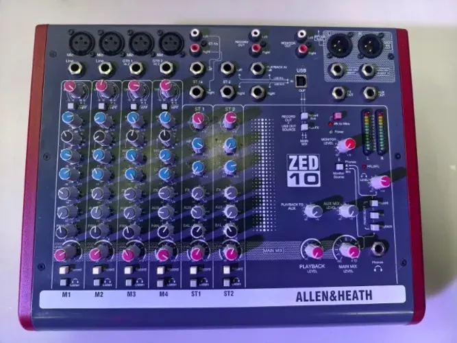 Mesa de som Allen & Heath ZED 10 Funcionando 100%!!