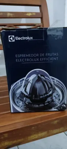 Espremedor de Frutas Eletrolux Efficient