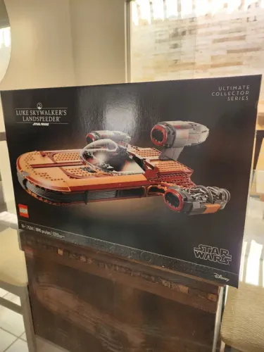 Lego Star Wars Luke Skywalker's Landspeeder 75341