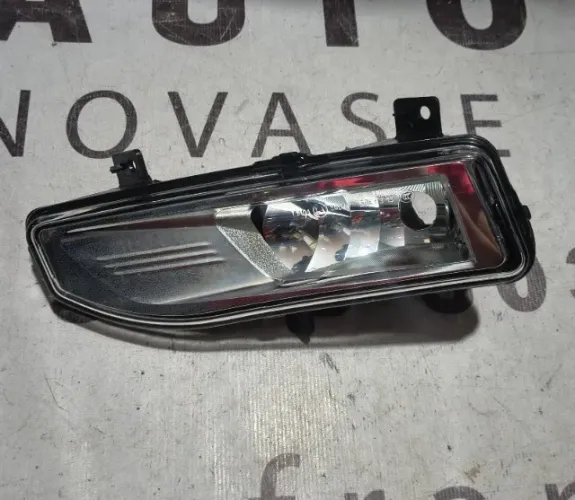 Farol de milha esquerdo Nissan Kicks 2017/ Lente de vidro