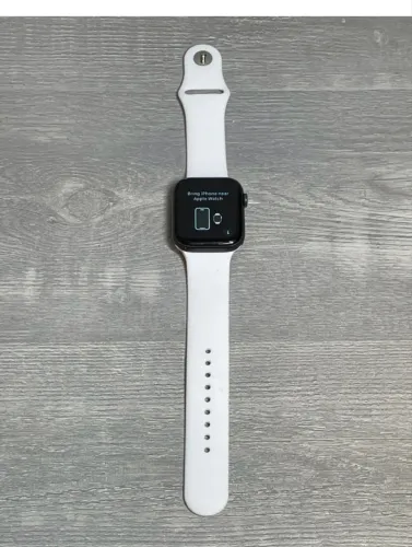 Apple Watch Series 5 GPS + Celular - Alumínio 44 mm White Band
