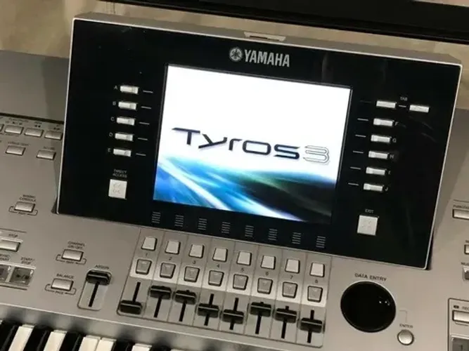 conserto e manutenção e compra de teclados musicais