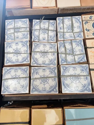 PISOS E AZULEJOS ANTIGOS