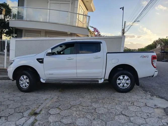 Ford Ranger  2.2 4X4 Disel econômica.