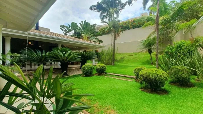 Casa à Venda no Condomínio Arboreto dos Jequitibás, Sousas - Campinas/SP