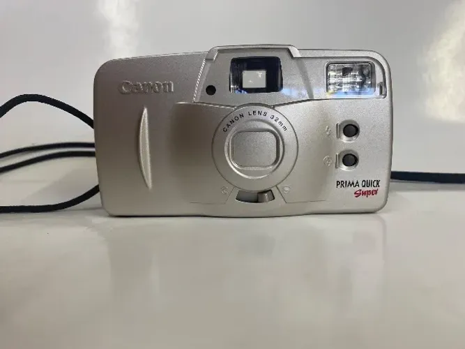 Máquina fotográfica Canon prima quick