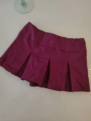 Short saia roxo drapeado/plissada estilo college - nova - agatha