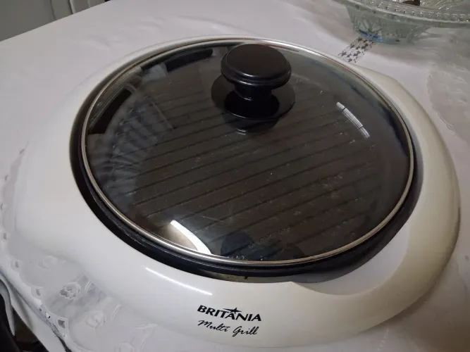 Grill Britânia Multi Grill muito novo