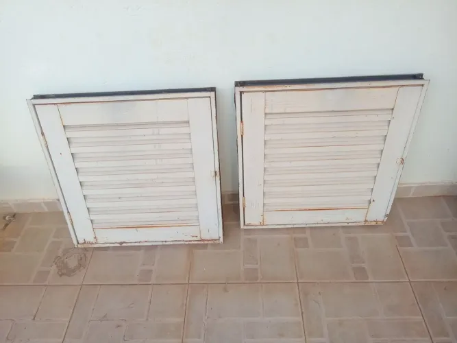 2 Portas Alçapão 64x63x5.5 cm