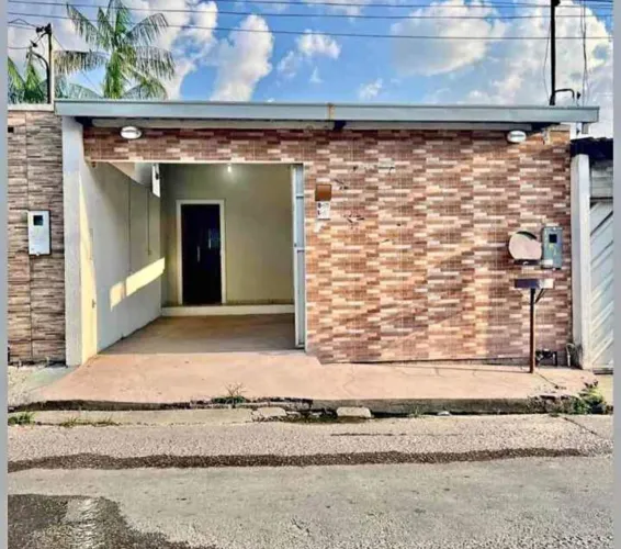 Vende-se essa casa no Cidade Nova