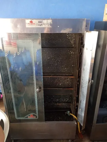 Máquina de assar frango