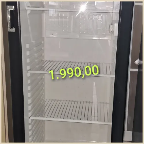 Geladeira expositora