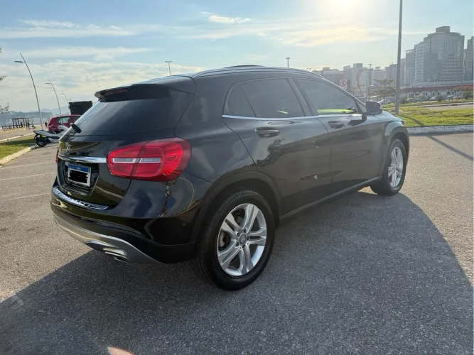 Mercedes-Benz GLA-200 GLA 200 Night 1.6. TB 16V Flex Aut. 2016