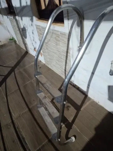 Escada de Piscina em Aço Inox