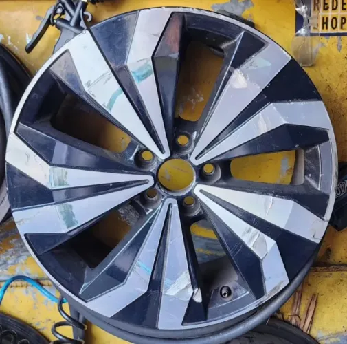 Roda VW T-Cross Aro 17 Usada com ralados roda avulsa original