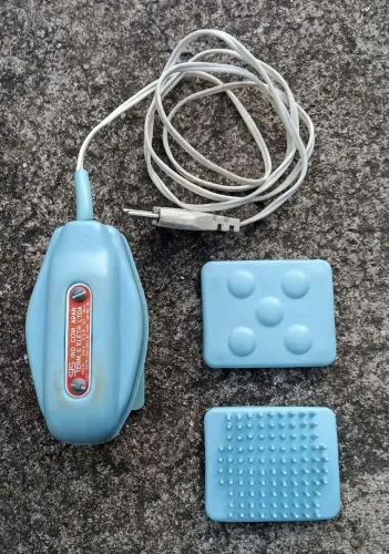 Massageador com 2 acessórios 