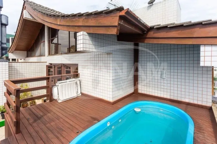 Coberturas em Passo da Areia com 148.53 m² , 3 quarto(s) , 1 suíte(s) , 2 vaga(s).