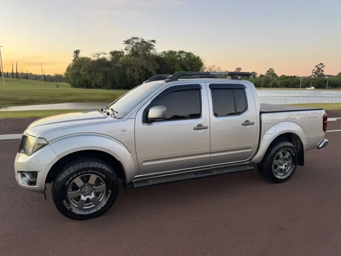 Nissan Frontier SV At.cd 4X4 2.5 TB Diesel Mec. 2014