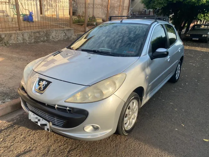 Peugeot 207 1.4 Flex 2011 - Completo