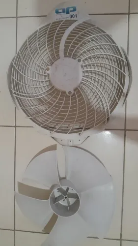 Grelha com hélice da condensadora Midea de 9000 à 12000 btus.