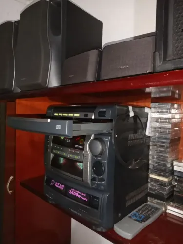 Aparelho de som raiv 2400Wats, troco por TV