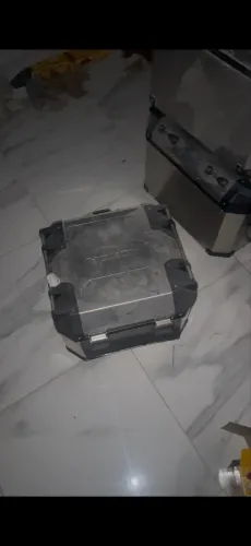 Vendo baús da África twin 1100 os 3 ou os 2 laterais 