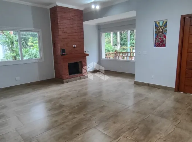 Casa 4 dormitórios, 304m², no Bairro Lago Negro em Gramado