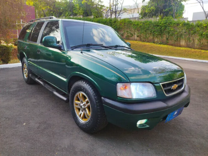 VENDO ou TROCO Chevrolet Blazer Executiva 6 lugares