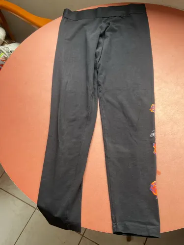 Calça legging Adidas tamanho M