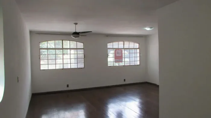 Apartamento a venda com 4 quartos e 2 vagas no Coração de Jesus por R$ 840,000,00