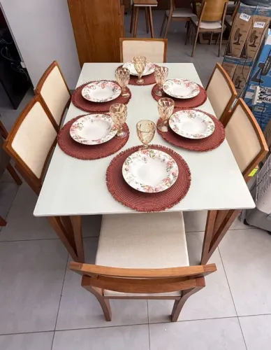 MESA DE JANTAR COM 6 CADEIRAS  DIVIDIMOS EM ATE 10 X SEM JUROS 