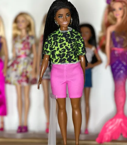 Boneca Barbie fashionista número 144 