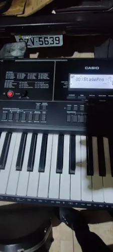Teclado Casio XT X3000